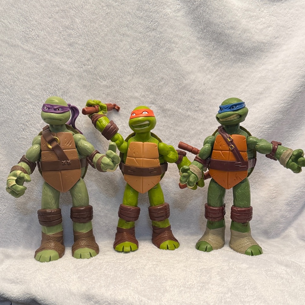 Teenage Mutant Ninja Turtles action figures from the 2012 Battle Shell line